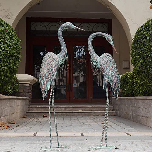Best Garden Statues and Ornaments for Your Outdoor Space